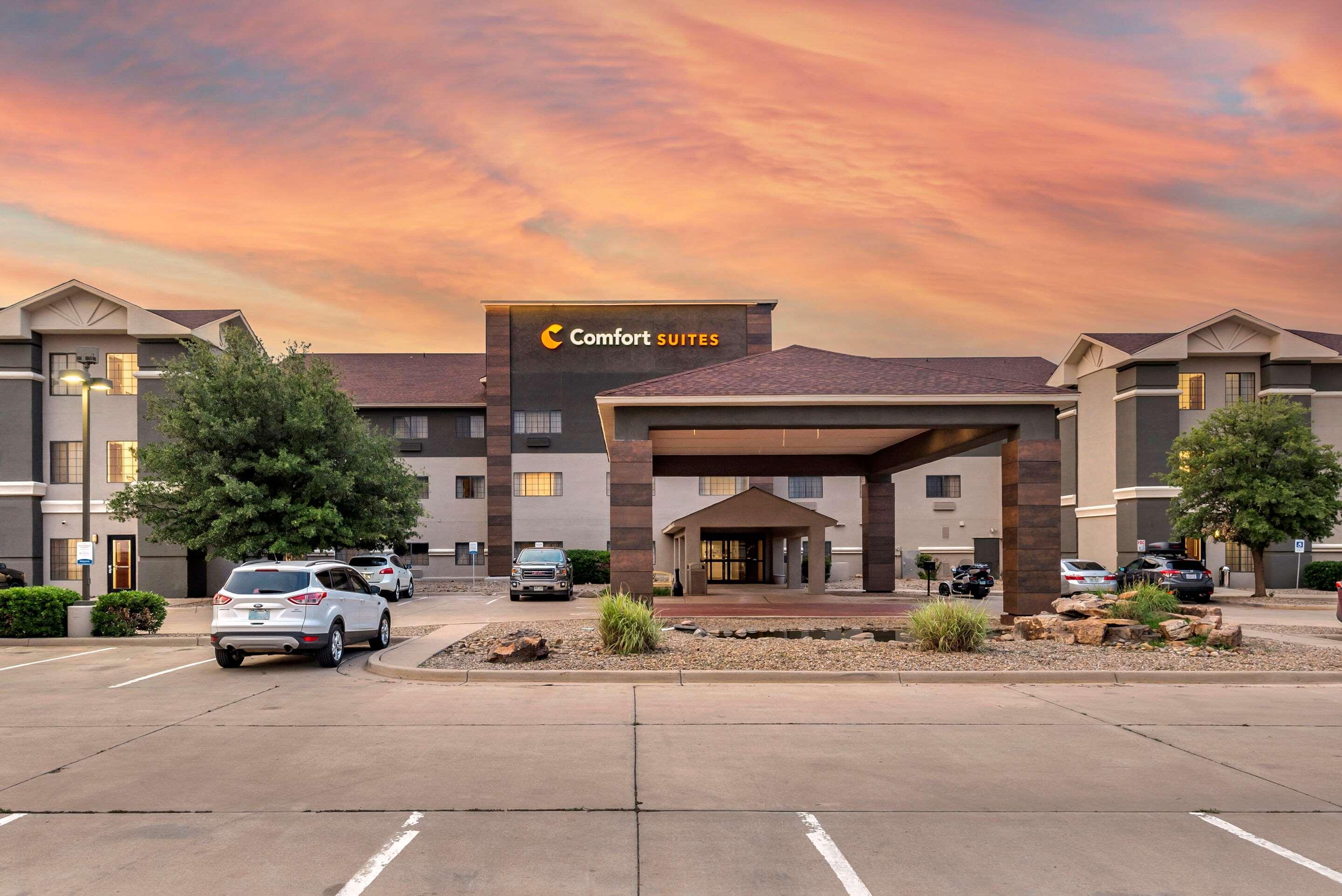 Comfort Suites Clovis Exterior photo